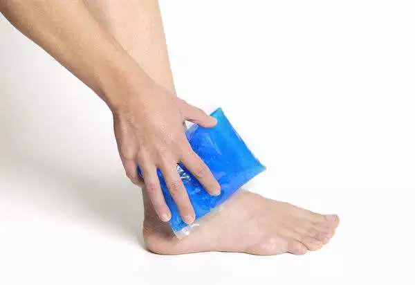 冰敷与热敷如何选?区别在哪里?