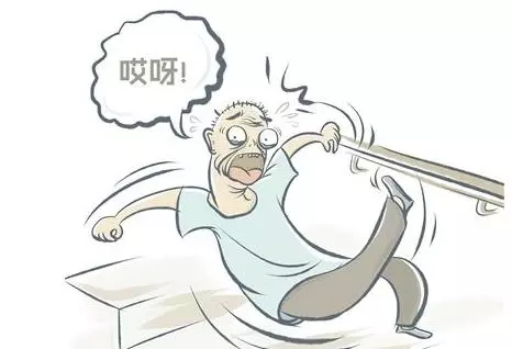摔倒的正确姿势 教给家里老人 关键时候能救命