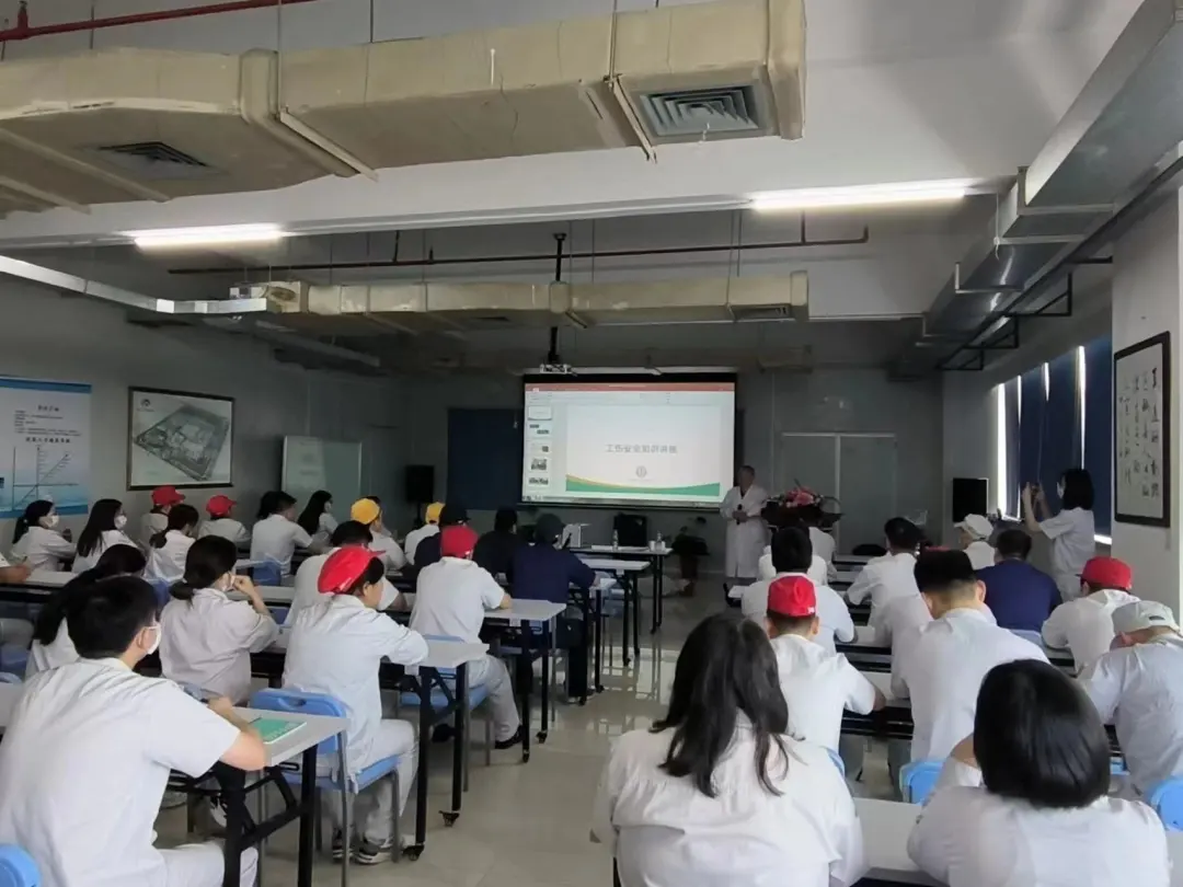 工伤防护进企业，安全知识入人心